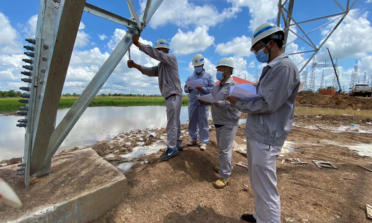 項目部克服雨季野外施工困難和新冠肺炎疫情影響，圓滿完成項目建設(shè)工作。