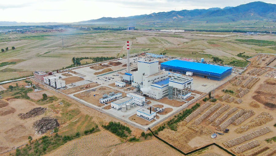昔日農林廢棄物，今日鄉村清潔電。6月11日14時30分，中國能建山西電建承建的五寨縣1×30兆瓦生物質熱電聯產EPC項目，高質量高標準地完成了168小時試運。試運期間，機組運行平穩，各項技術、性能指標優良。圖為項目現場。