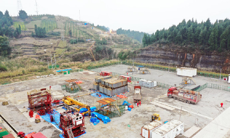 涪茅3HF井是針對(duì)涪陵頁(yè)巖氣田焦石壩區(qū)塊茅口組—棲霞組部署的一口水平井。