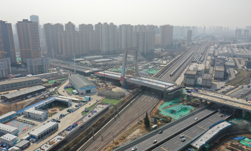 西安幸福路北延伸工程是連接幸福北路與廣運潭大道的核心紐帶，是西安市重點市政工程、民生工程，“七橫十縱”快速路網的重要組成部分。項目建成通車后，市民駕車從幸福路到廣運潭大道，將由原來的20分鐘縮短至5分鐘，有助于完善西安市城東綜合交通體系、緩解東二環壓力，助力地方經濟社會高質量發展。 