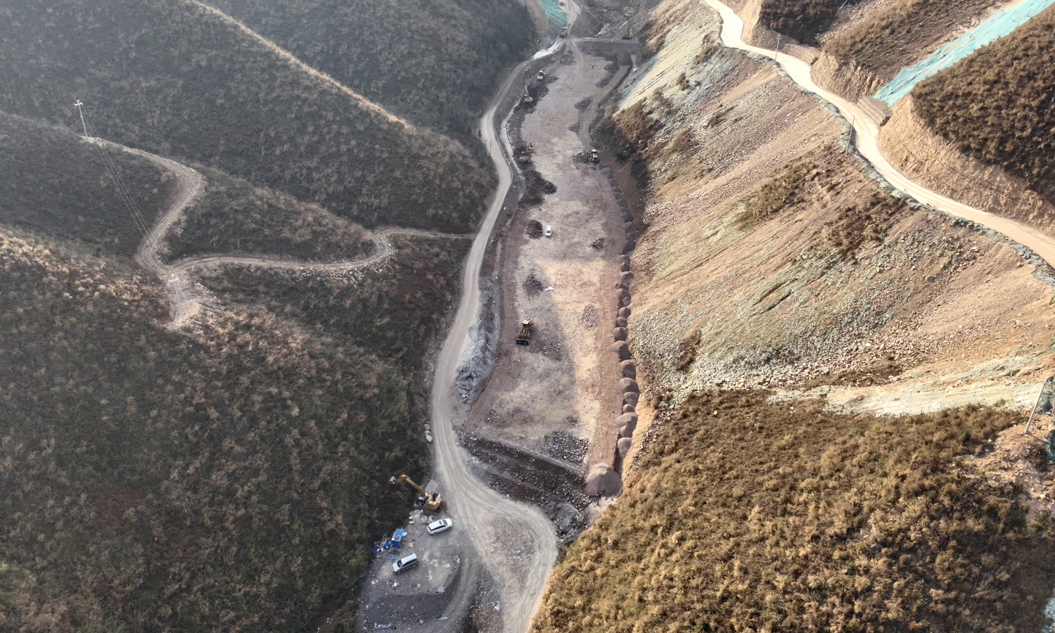 國家“十四五”規劃重點能源工程——桂林灌陽抽水蓄能電站，進入地下工程建設期。該項目春節前剛剛實現長達 2376 米的自流排水洞全面貫通，節后正穩步推進地下工程開挖等關鍵節點。