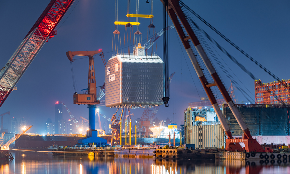 該B型艙重量約為1150噸，長(zhǎng)22米、寬29.24米、高28.55米，艙容為13000立方米，單艙世界最大。常江 攝