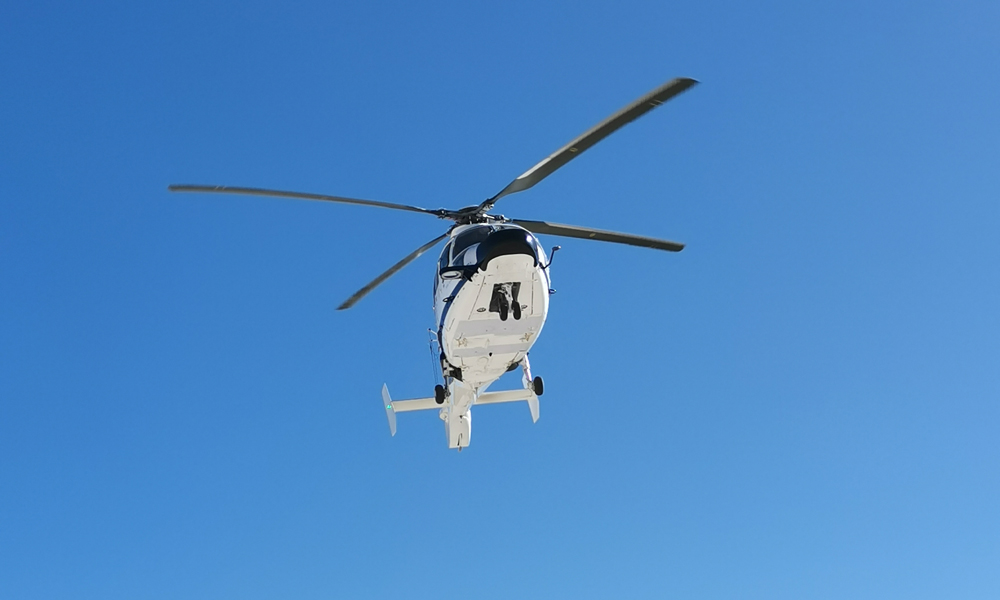 AC312E直升機(jī)于2019年12月取得中國民用航空局型號合格證，運(yùn)用與世界先進(jìn)技術(shù)水平接軌的設(shè)計(jì)、試驗(yàn)手段，進(jìn)行一系列適合于市場需求的改進(jìn)，使該機(jī)具有出色的平原飛行表現(xiàn)和優(yōu)異的高溫高原性能。圖為AC312E直升機(jī)試飛現(xiàn)場。