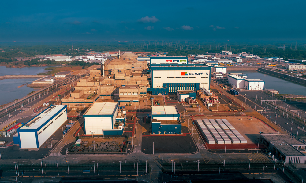 近日，隨著168小時(shí)試運(yùn)行試驗(yàn)圓滿完成，中廣核廣西防城港核電站4號(hào)機(jī)組正式具備商業(yè)運(yùn)行條件。隨著該機(jī)組的投產(chǎn)發(fā)電，標(biāo)志著中廣核“華龍一號(hào)”示范工程全面建成。