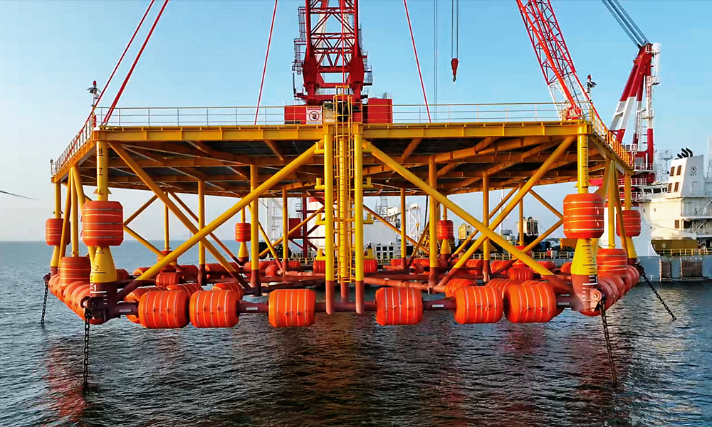 平臺整體高度為9米，海面以上高度達7.5米，按照所在海域50年一遇海況進行設計，最大可以抗10米高度的海浪，可確保在極端海況下，海浪始終無法涌上光伏平臺，是國內目前抗浪能力最高的漂浮式海上光伏平臺。