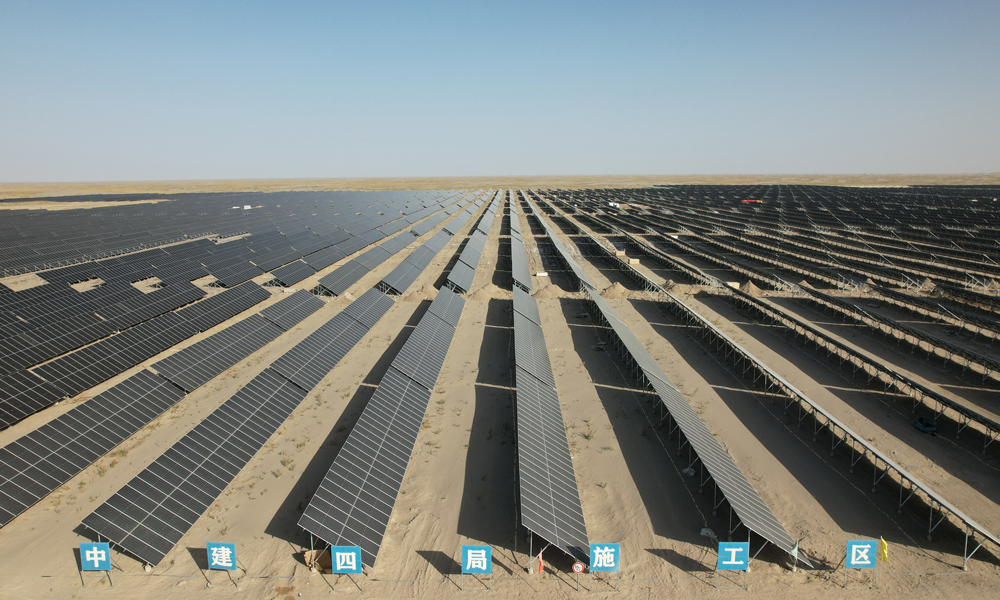 由中國建筑旗下中建四局承建的深圳能源疏勒縣200萬千瓦光儲一體化項目一期50萬千瓦工程，是新疆維吾爾自治區重點工程，項目位于新疆喀什地區，占地面積約1000萬平方米，建設規模50萬千瓦，配套兩個電化學儲能設施，作為廣東產業援疆重點項目項目，建成后年發電量可達到50萬千瓦，有效緩解南疆地區居民用電緊張問題。