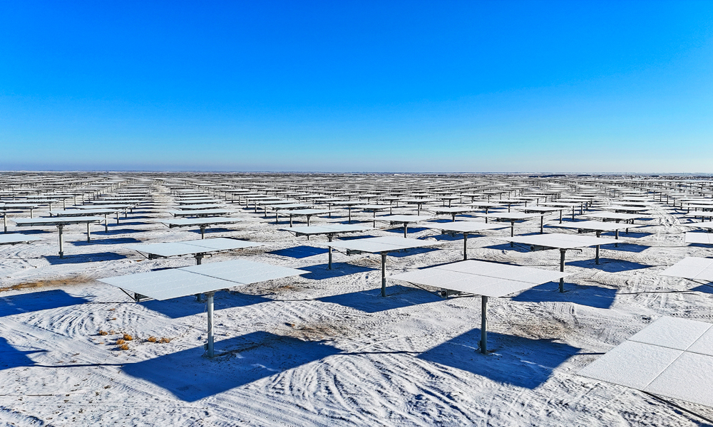 金塔多能互補項目建成并網后年發電量將達到13.7億千瓦時，每年可節約標準煤約48萬噸，減少二氧化碳排放量約131萬噸。