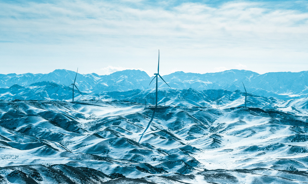 中交集團所屬一航局參建的新疆木壘100萬千瓦風電項目，是新疆首個百萬千瓦級山地風電場，也是目前國內單體規模最大的山地風電場。目前，該項目建設正在加緊推進。