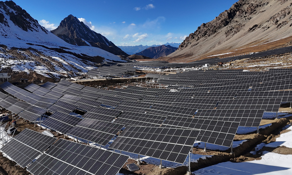 電站一期項(xiàng)目建成后，年平均發(fā)電量1.58億千瓦時(shí)，能夠滿足約5.2萬(wàn)戶家庭一年的用電需求。每年發(fā)出的清潔電能，可節(jié)約標(biāo)準(zhǔn)煤4.74萬(wàn)噸，減少二氧化碳排放12.4萬(wàn)噸。