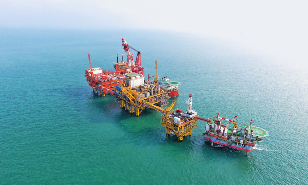 截至9月11日，我國海上最大油田——渤海油田所轄的渤南油田群累計生產油氣突破1億噸大關。圖為渤南油田群墾利6-1油田。