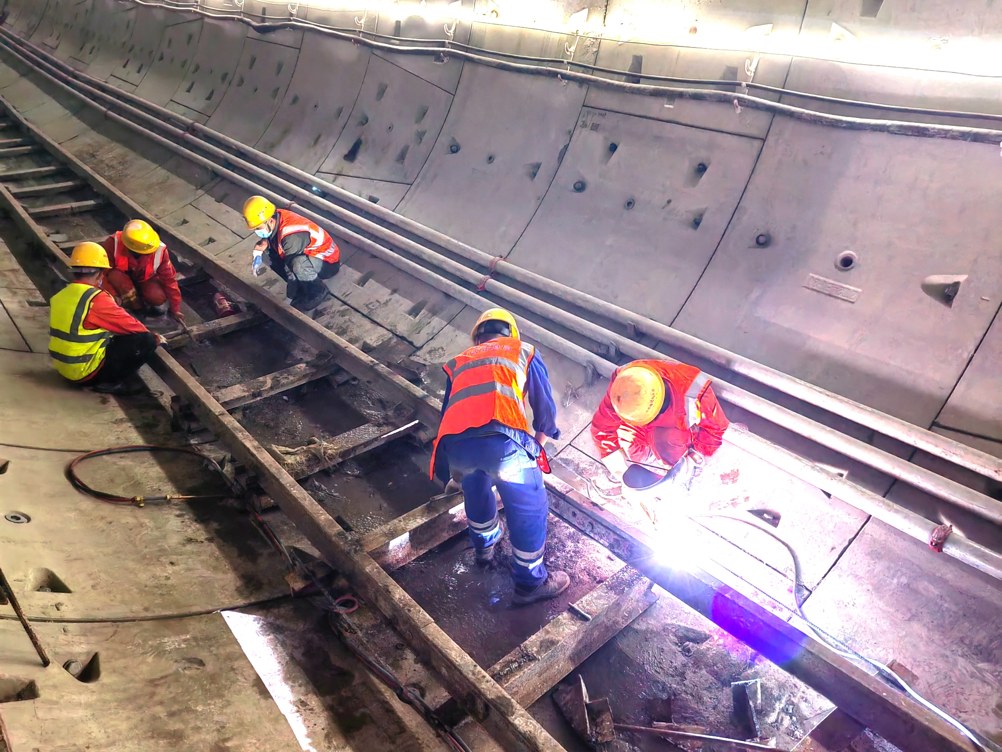 瑤合區(qū)間隧道3.jpg 瑤合區(qū)間隧道3.jpg