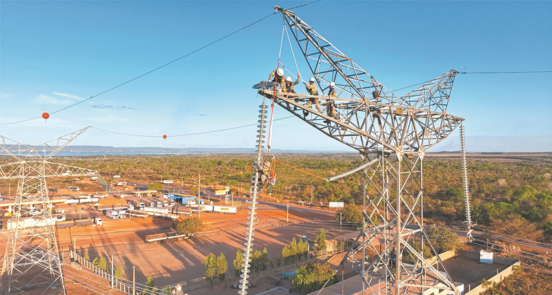 1(帶電作業(yè)實訓(xùn)現(xiàn)場。).png 1(帶電作業(yè)實訓(xùn)現(xiàn)場。).png