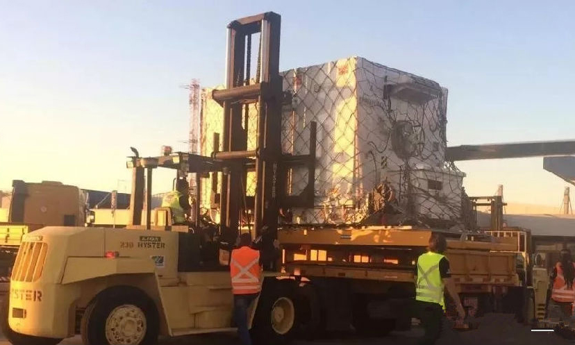 04A星每天可繞地球14圈，主要工作是監(jiān)控亞馬孫地區(qū)非法砍伐等活動(dòng)，并收集生物群落、農(nóng)業(yè)、市鎮(zhèn)擴(kuò)張、水資源管理和自然災(zāi)害等信息，助力該地區(qū)的可持續(xù)發(fā)展。中國(guó)與巴西于1988年簽署《中華人民共和國(guó)政府和巴西聯(lián)邦政府關(guān)于核準(zhǔn)研制地球資源衛(wèi)星的議定書》。雙方聯(lián)合研制的中巴地球資源系列衛(wèi)星01星、02星、02B星和04星分別于1999年、2003年、2007年和2014年成功發(fā)射。