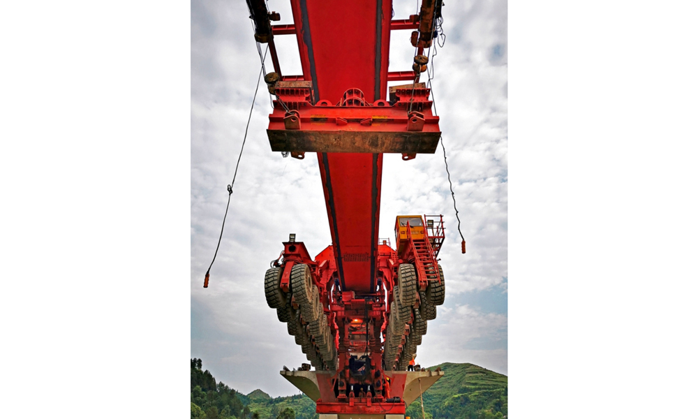 張吉懷鐵路通車后，從懷化到張家界時間將由3.5小時縮短至1小時，到長沙2小時以內(nèi)，對促進(jìn)大湘西旅游發(fā)展、推進(jìn)脫貧攻堅(jiān)、擴(kuò)大對外開放等具有重要意義。